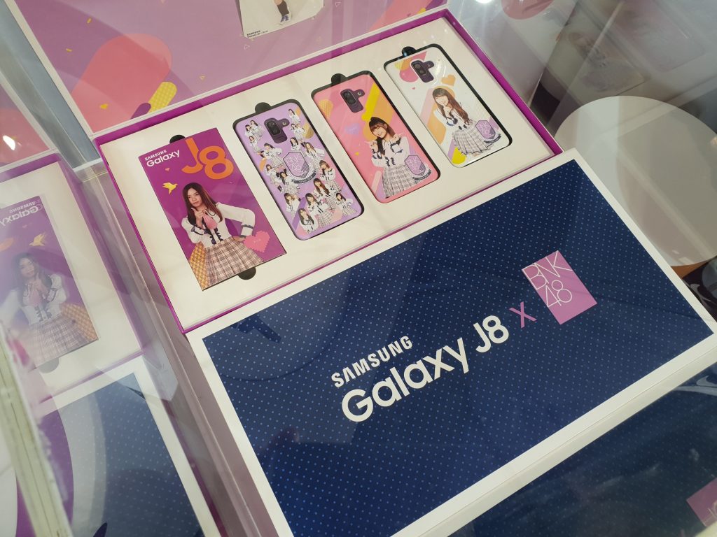 Samsung Galaxy J8 BNK48 Special Limited Boxset (4)